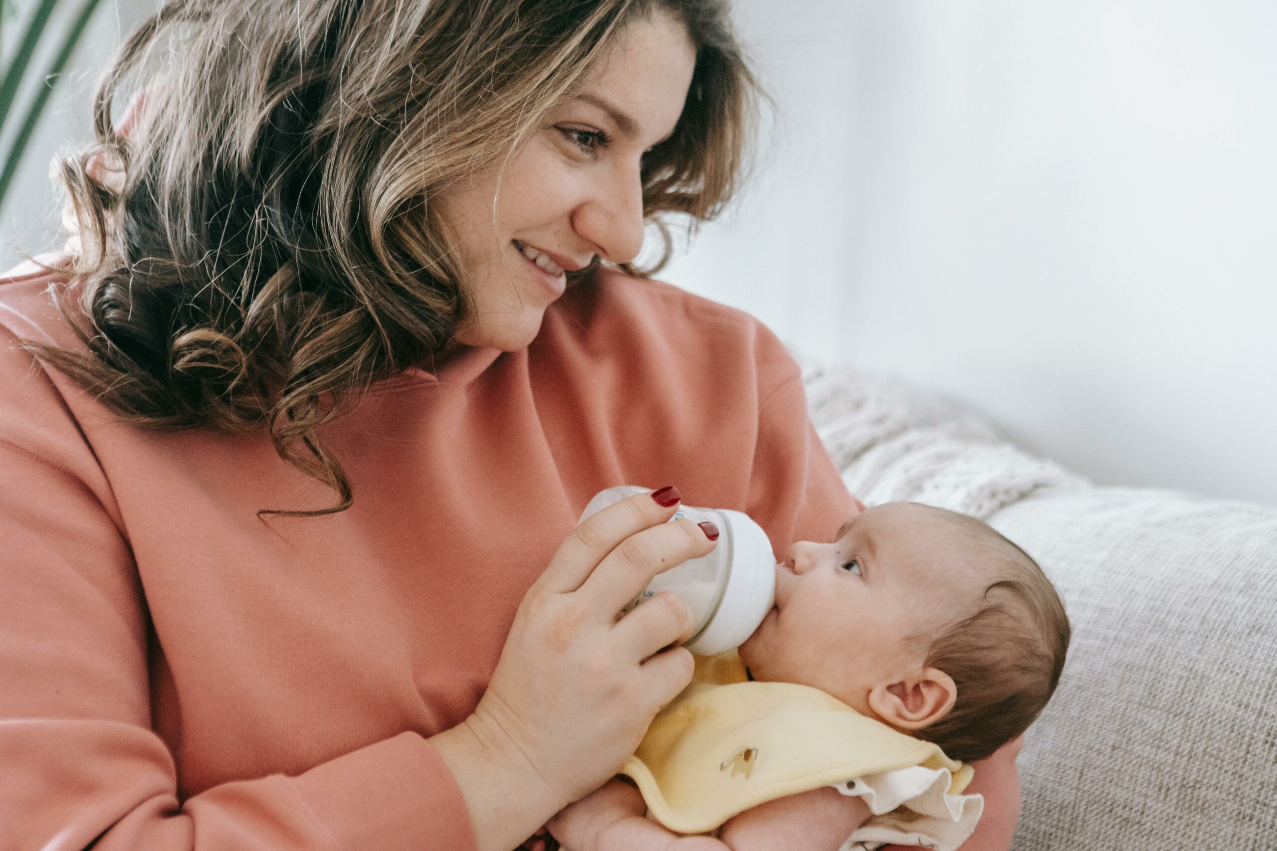 Kostenloses Stock Foto zu baby, bezaubernd, couch